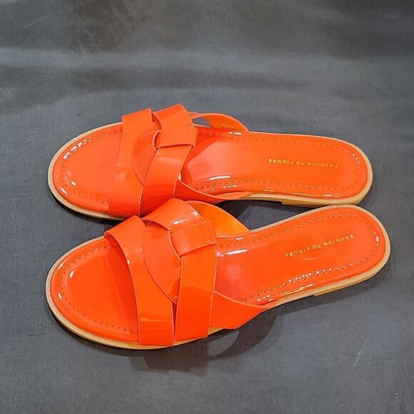 BRAND NEW FASHION TO FIGURE TIANA WIDE WIDTH SLIP-ON FLATS SANDAL - Picture 6 of 14